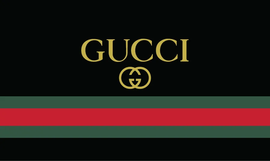 黑色背景上帶有紅綠條紋的 Gucci 標誌