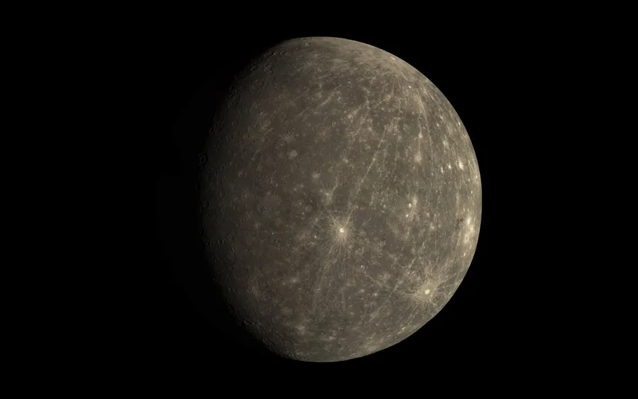 水星行星,帶有隕石坑和亮點在太空中