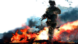 士兵在戰鬥場景中穿過火焰和煙霧。
