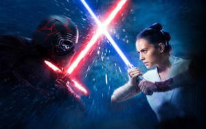 Rey 與 Kylo Ren 在太空中用光劍戰鬥