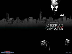 身穿西裝的 Tupac Shakur，搭配城市天際線和 American Gangster 標題。 — 火影忍者海報 壁紙
