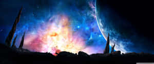 外星行星上以彩色星雲和發光行星為背景的岩石剪影。