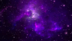 深空中帶有閃爍星星的紫色星雲