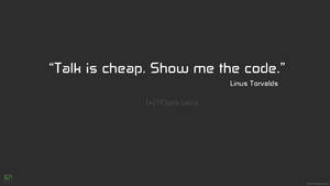 一個深灰色背景，白色文字顯示 Linus Torvalds 的程式設計名言。