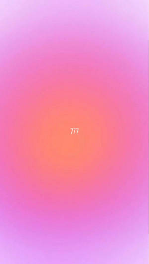 柔和的粉紅色和橙色漸變，數字777居中。