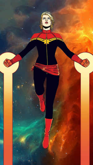 Captain Marvel 在色彩繽紛的太空星雲中漂浮在發光的柱子之間。