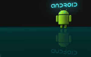 綠色Android機械人，帶有反射和倒轉標誌在深色表面上。