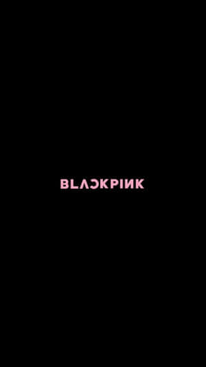 粉紅色BLACKPINK標誌文字在黑色背景上帶有故障效果。