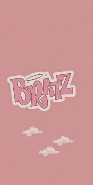 Bratz標誌，帶有天使光環和雲朵，背景為粉紅色。