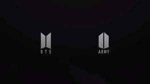 深色背景上銀色嘅BTS同ARMY標誌