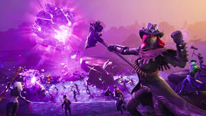 紫色色調的戰鬥場景中帶有發光效果的遊戲角色。 — Fortnite 造型 壁紙