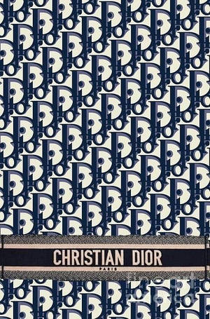 帶有品牌橫幅的Christian Dior字母組合圖案壁紙。