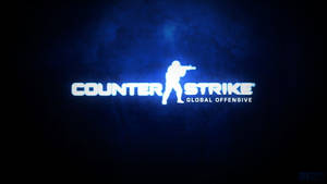 Counter Strike Global Offensive遊戲標誌，帶有發光白色文字和士兵剪影，背景為深藍色。