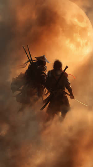 兩名武士戰士在巨大的發光月亮下穿過迷霧行走