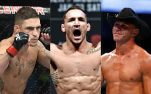 三位赤裸上身的男性MMA拳手在籠中，一位大喊，一位專注，一位戴牛仔帽微笑。