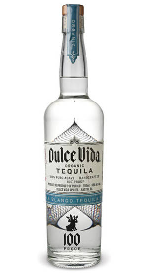 透明嘅Dulce Vida Organic Blanco Tequila樽，帶有詳細標籤同100 proof標記。