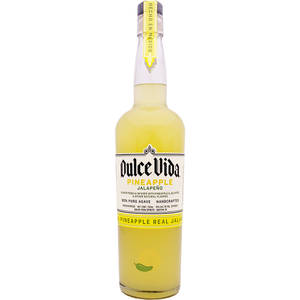 Dulce Vida菠蘿墨西哥辣椒龍舌蘭酒樽，黃色液體及標籤。