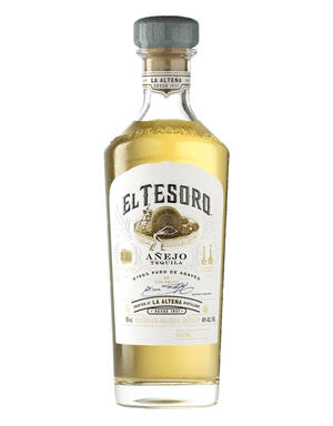 El Tesoro Añejo Tequila 酒瓶，帶有金色液體和詳細標籤。