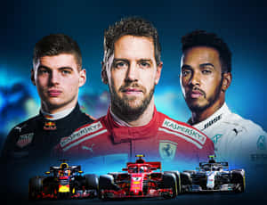 宣傳壁紙中的三名F1車手及其賽車。