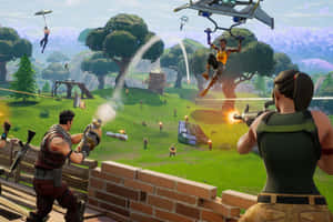玩家在草地景觀中使用降落傘和飛行車輛參與 Fortnite 戰鬥。