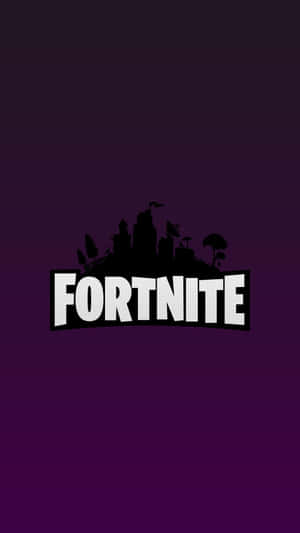 Fortnite 標誌，帶有城市天際線剪影，背景為紫色漸變。 — Fortnite 造型 壁紙