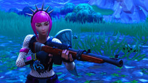 Fortnite角色，粉紅色頭髮和尖刺頭帶，在發光的藍色沼澤中瞄準步槍。 — 要塞英雄縮圖動畫 壁紙