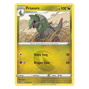 Fraxure寵物小精靈卡，顯示綠色生物喺草叢中有紅色獠牙。