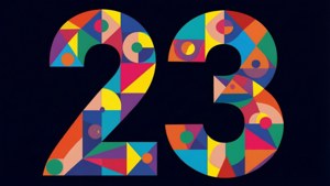 多彩的幾何設計在深色背景上形成數字23。