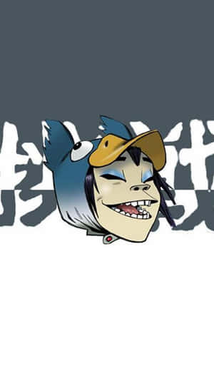 藍色頭髮、戴黃色帽子的動漫角色，背後有風格化文字，正在微笑。