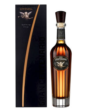 Gran Centenario Leyenda 龍舌蘭酒瓶和帶有天使標誌的盒子
