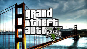 Grand Theft Auto V 標誌疊加在黃昏時分的金門大橋上。