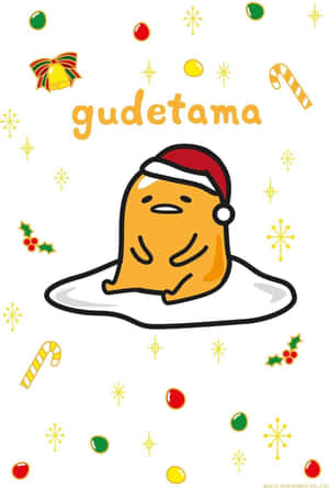 Gudetama 戴著聖誕帽坐在雪中，旁邊有節日裝飾。