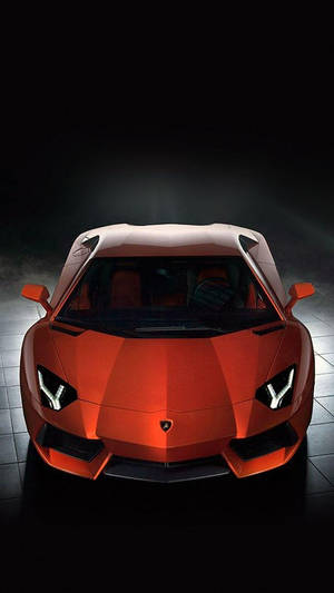 紅色林寶堅尼Aventador跑車在工作室中，帶有戲劇性燈光。 — 橙色美學 壁紙