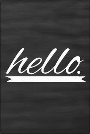 喺黑色黑板上用白色草書寫嘅「hello」，下面有絲帶底線。 — 鎖屏 壁紙