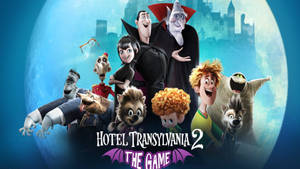 Hotel Transylvania 2 遊戲角色在月亮和城堡前微笑。