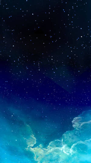 在深靛藍色宇宙天空中，鮮豔的藍綠色星雲和星星。