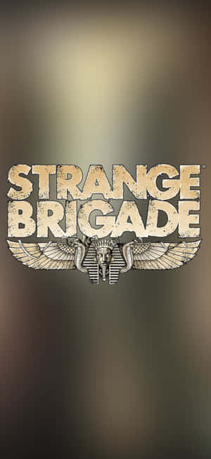 Strange Brigade 標誌，帶有帶翅膀的法老頭像，背景為模糊的棕褐色。 — Honor X70 Refresh 壁紙