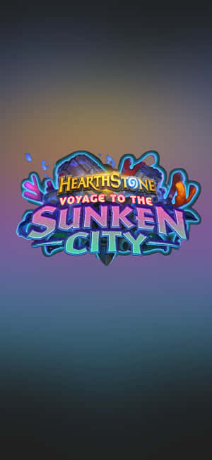 帶有發光霓虹文字和水下主題的《Hearthstone Voyage to the Sunken City》標誌。 — Realme C75 壁紙