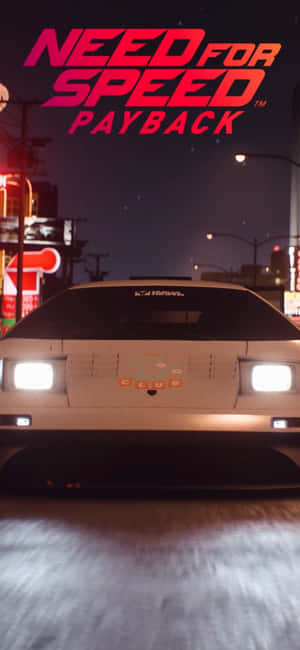 白色跑車在夜晚穿過霓虹燈城市，上方有遊戲標題。