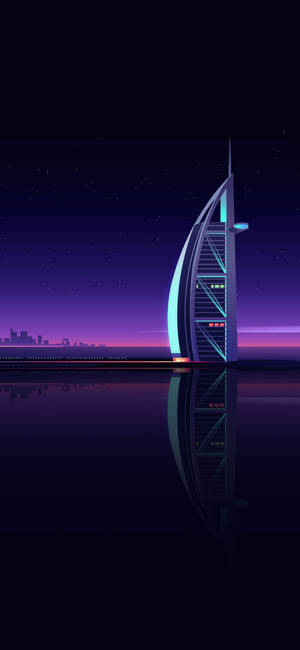 帆形摩天大樓在夜晚發光，在星空下的水面中倒映。