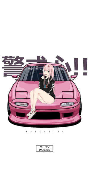 粉紅髮動漫女孩坐在粉紅色跑車引擎蓋上，帶有日文警告文字。