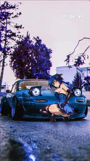 動漫女孩在黃昏的街道上，在一輛藍色改裝車旁擺姿勢。