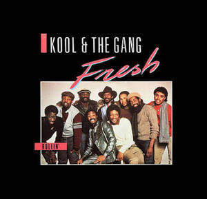 Kool & The Gang樂隊照片，黑色背景上帶有「Fresh」和「Rollin'」文字。