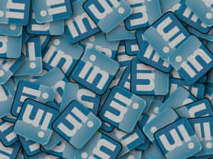 一堆帶有白色標誌的藍色LinkedIn應用程式圖標。