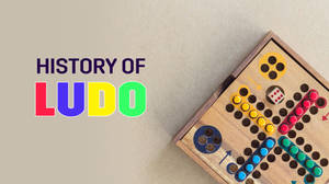Ludo棋盤遊戲，有彩色棋子和骰子，旁邊有文字「History of Ludo」。