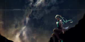 動漫角色初音未來坐在懸崖上，星空夜空下。