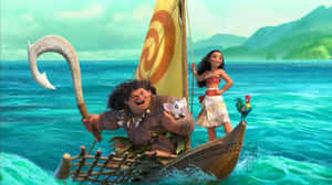 Moana 和 Maui 乘坐獨木舟航行，船上有一隻公雞和一隻豬。