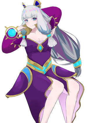 動漫女孩身穿紫色和金色服裝，手持發光球體，銀髮藍眼。
