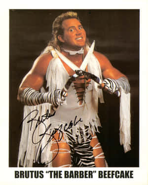 摔角手 Brutus 'The Barber' Beefcake 穿著斑馬條紋服裝，手持巨大剪刀。 — 摔角 GIF 壁紙