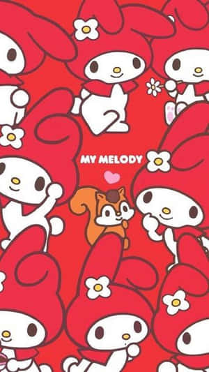 戴紅帽的My Melody角色和白花在紅色背景上，還有一隻小狐狸。